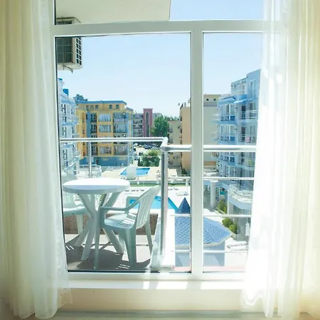 Aparthotel Mirena Rose Garden Family Studio 4*