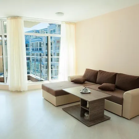 Mirena Rose Garden Family Studio Aparthotel Sunny Beach